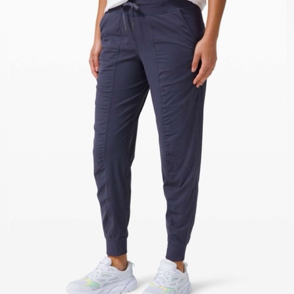 Lululemon Beyond the Studio Joggers Navy Size 6 - Picture 2 of 4